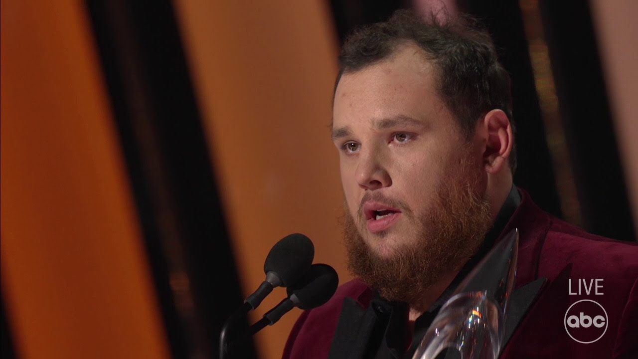 CMA Awards 2021: Luke Combs takes home entertainer of the year ...
