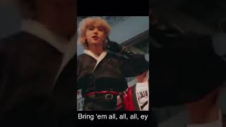 Felix and his deep voice. Stray kids - Back Door Resimi