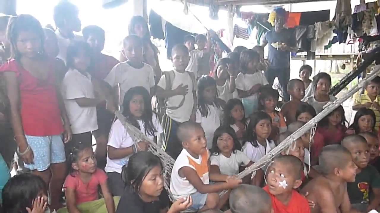 NIÑOS INDÍGENAS CHACHIS (Chachi indigenous children)