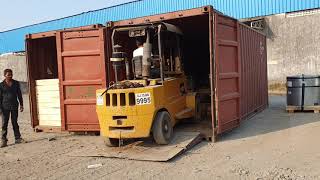 Container unloading by SHREE SAI LIFTERS 439 views 4 years ago 2 minutes, 3 seconds