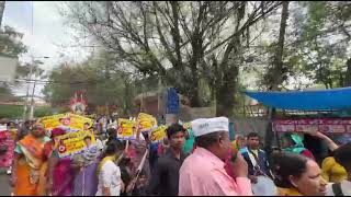 गैस सिलेंडर शोभा यात्रा , आज दिल्ली में 250 जगहों पर गैस सिलेंडर शोभा यात्रा निकाली जा रही है ।