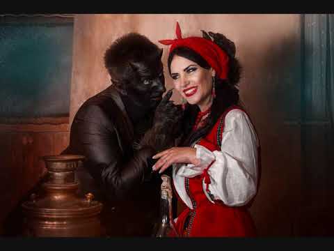 COMPLOTTO per Ritrovare ciò che è stato rubato autore copyright © Natalia Stepanova