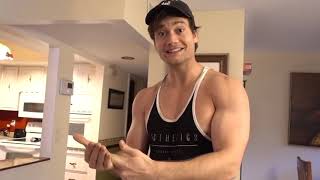 Connor Murphy Vlogs! Connor Murphy Picks Up a HOOTERS GIRL! EPIC Reaction From Crowd!
