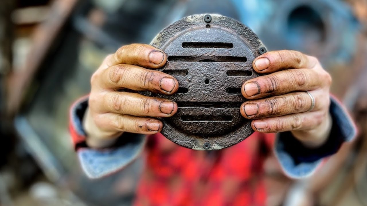 Rotted old car horn, will it beep? YouTube