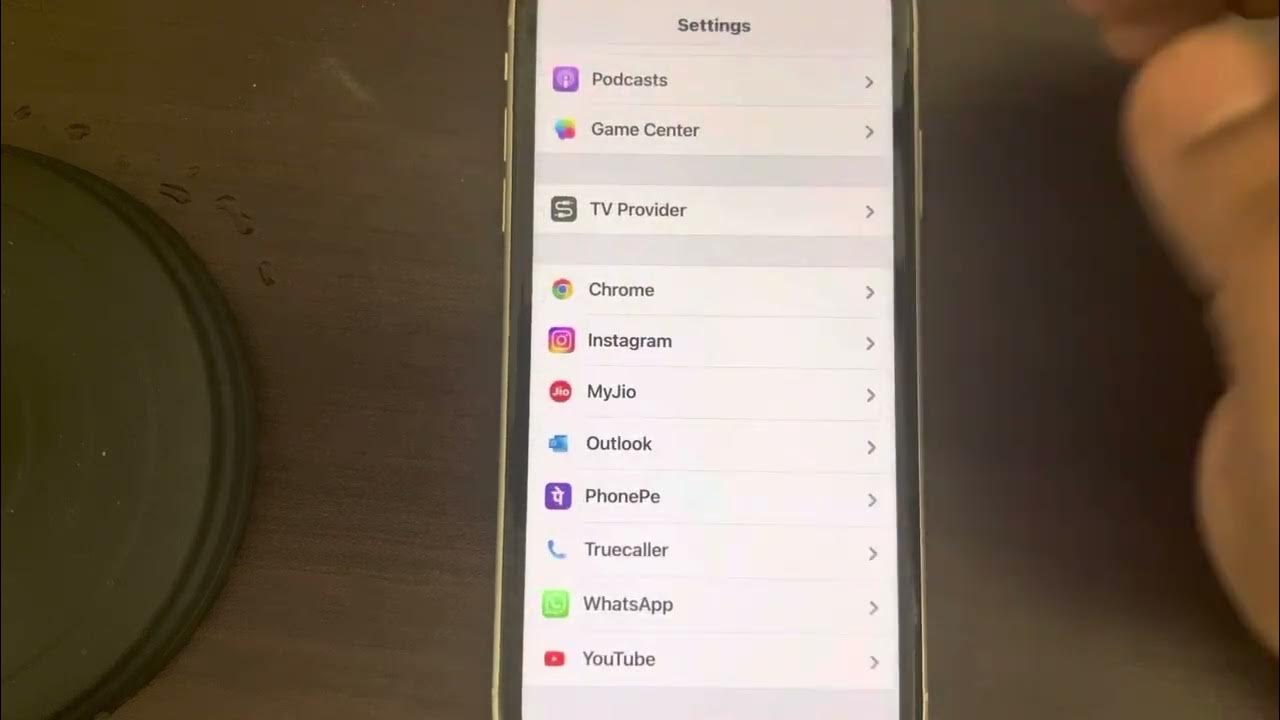 WhatsApp status not showing on iPhone fix YouTube