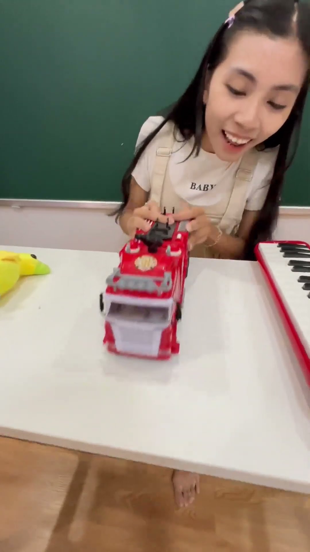 LNS - Cô gái có bàn tay phép thuật || Girl with magic hands #shorts