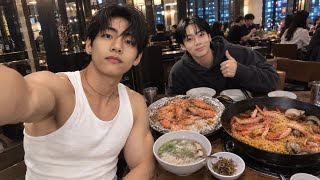 🔴Taehyung Shares New Moments… FULL VIDEO LIVE & Fans Spotted THIS 👀 | screenshot 5