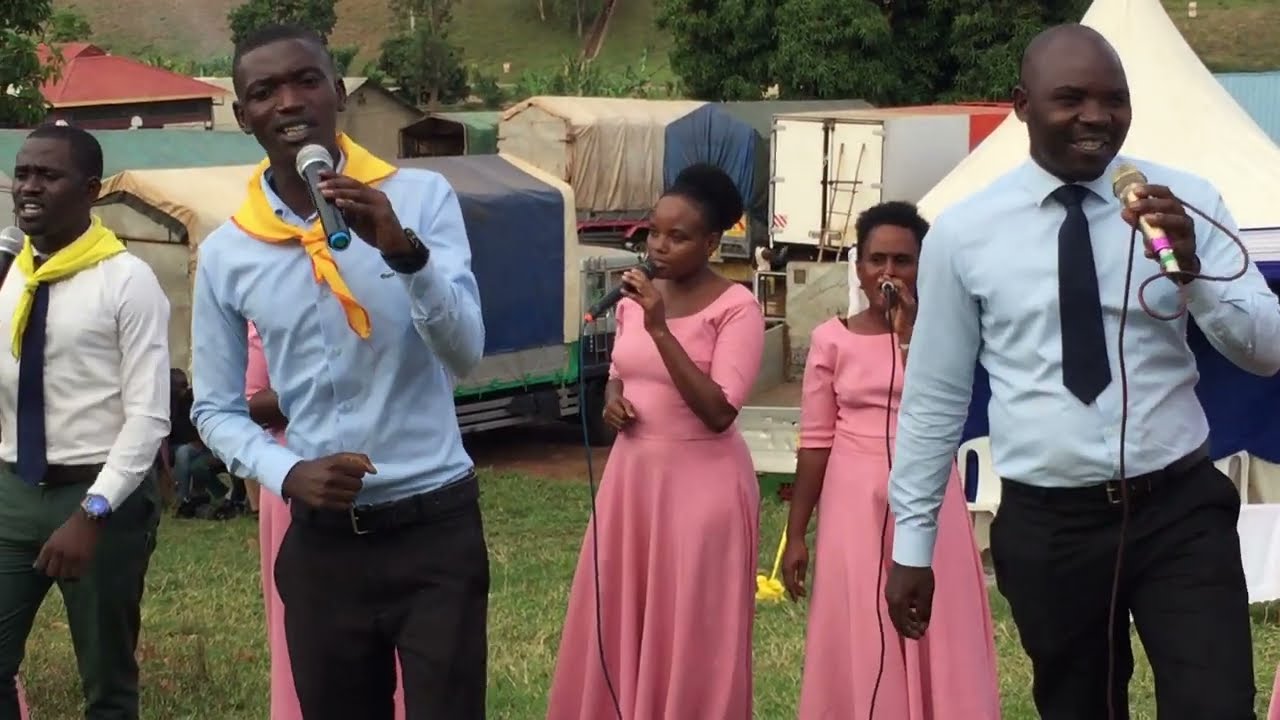 Mbega Umunezero turi kumeza dusangira,