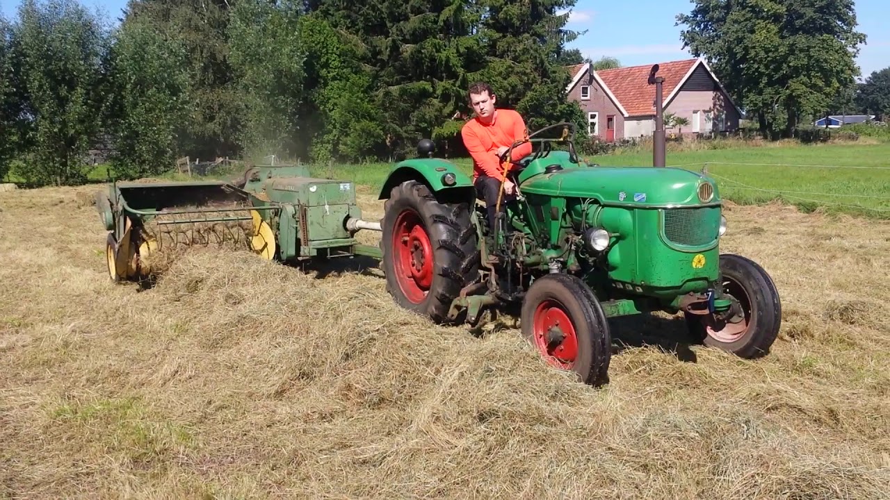 Hooipersen - Deutz D40.2 en John Deere 224T