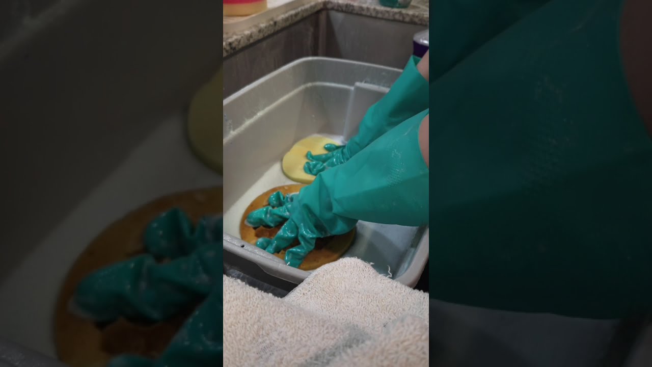 Sponge squeezing asmr 