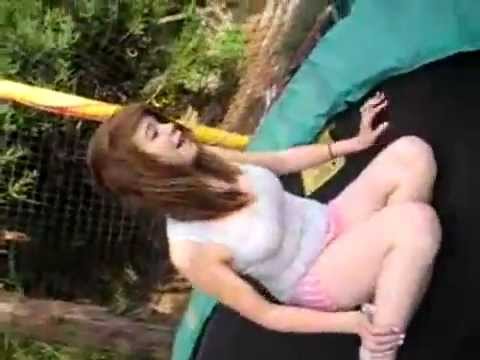 NOVINHA PULANDO NO TRAMPOLIM (Epic Fail)