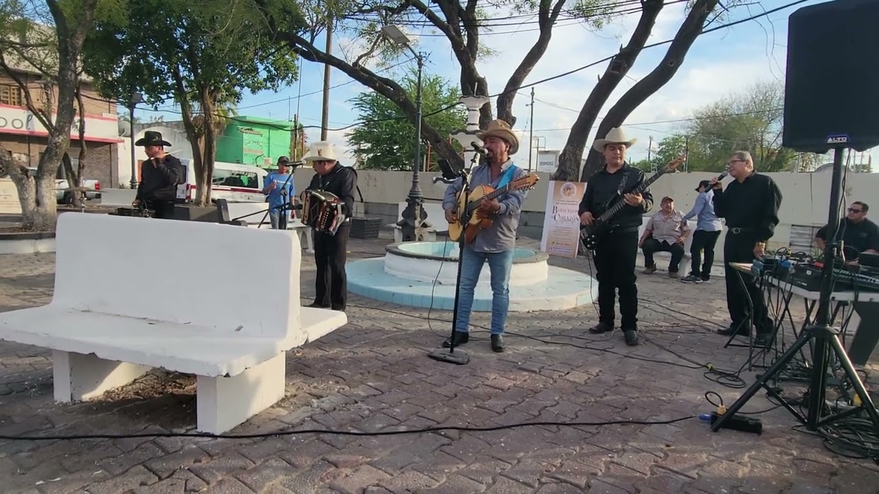 ME CAI DE LA NUVE CON EL BAYO Y GRUPO AFERRADO ANIVERSARIO LUCTUOSO DE CORNELIO REYNA 