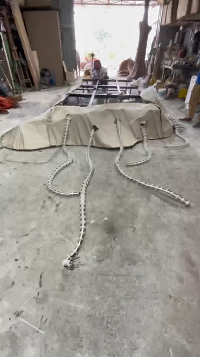 Animatronics “Moving Roots” for Aina Abdul AJL 38
