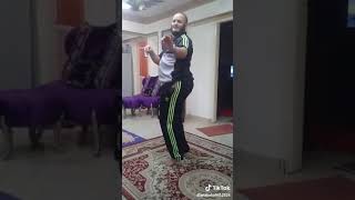 الشيخ يرقص علي التك توك?? ورقص  حرمي جامد