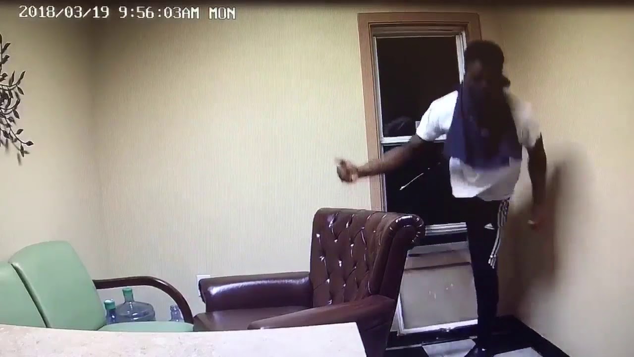 Police seek identity of burglar caught on camera - YouTube