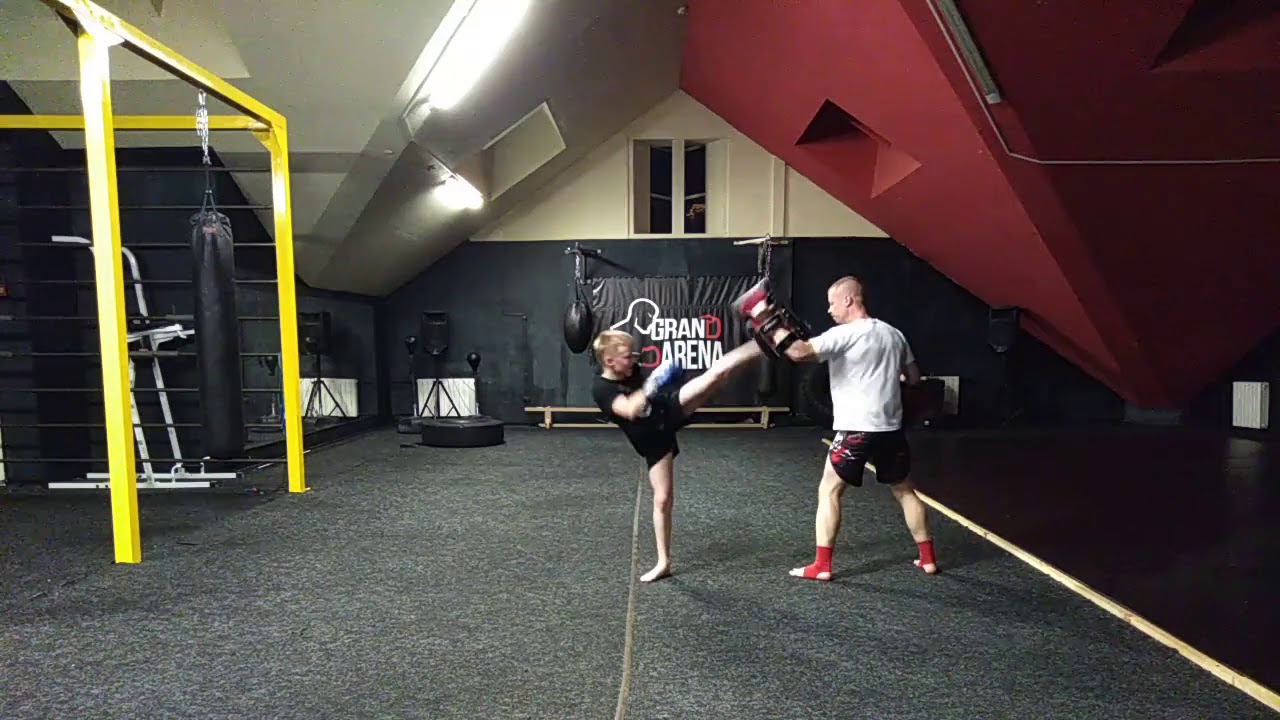 №22 Azure Dragon Attacks on Thai paws