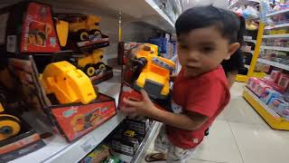 Cemboy mengamuk, nak beli benda yg sama, tgu cemboy unboxing excavator toys..#excavator screenshot 4