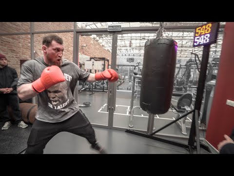 С какой силой бьет боксер Проверили силу удара