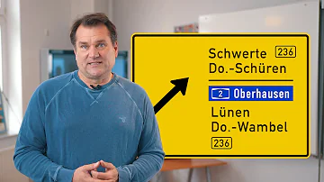 Wie liest man Schilder auf der Autobahn?