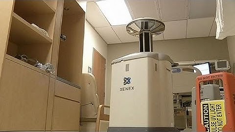 Cleaner robots blast hospital bugs - hitech