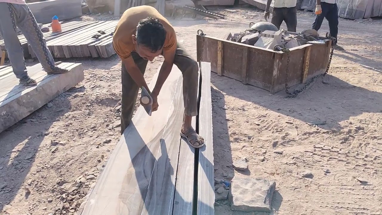 बालेसर का प्रसिद्ध पत्थर 