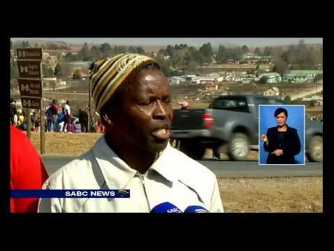 Protesting workers again clashed with police at Ugie, Eastern Cape