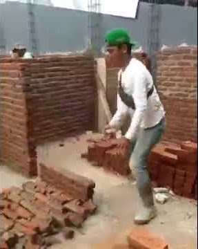 neg golek tukang seng pengalaman lur, ojo koyok ngene, malah tombok kathok