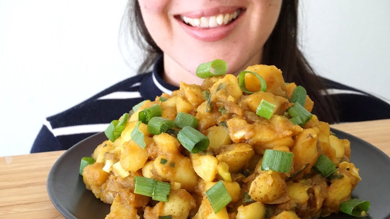 ASMR Eating Sounds: Curried Potatoes (No Talking)