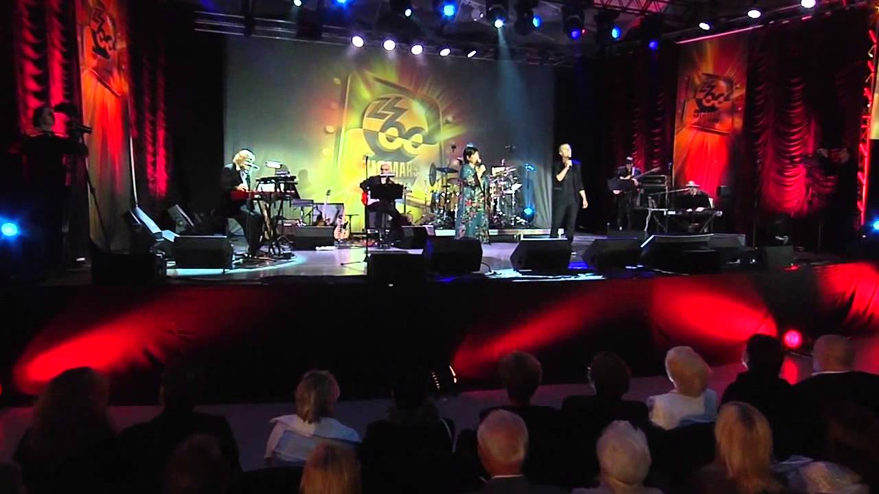 "Kā debesis" mūz.Z.Liepiņš,vārdi V. Kalniņš, dzied Mirdza Zīvere, Artūrs Šingirejs(Dons)