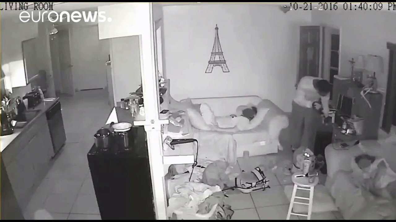 Burglars loot house as residents sleep only metres away, Florida