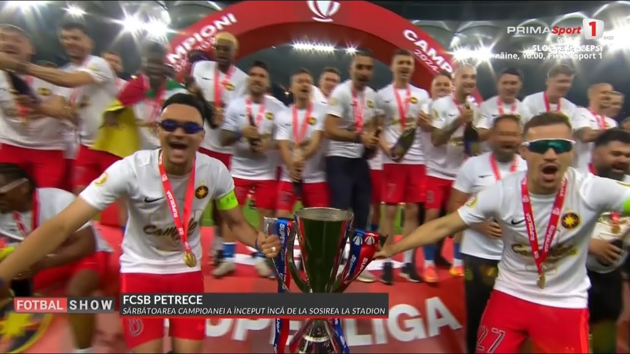 FCSB a primit TROFEUL de CAMPIOANĂ. MM Stoica i-a prezentat pe jucători. Festivitatea de premiere