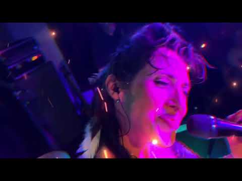 Patricia Vonne live