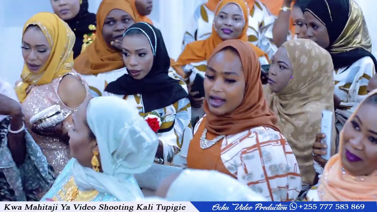 UKHTY HUMAIYYAA AFUNGUA MWAKA NA FULL SHANGWE HOLINI AKIMUIMBIA BIHARUSI LIVE 🥰🥰