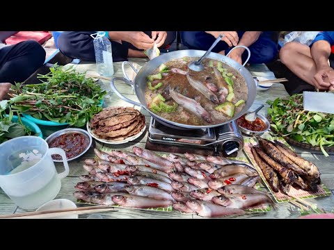 Đặc Sản Cá Chèn Bầu Kho Mắm Lai Rai Trên Ghe Của Mưu Sinh Miền Quê 