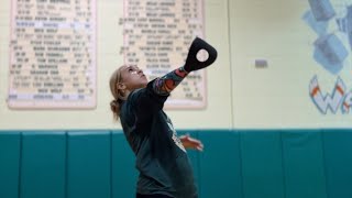 One-armed volleyball player is an inspiration to others