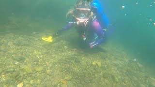 Metal Detecting Underwater at Popular Swimming Hole (Hit the Jackpot)