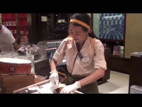 Pick A Pearl At Epcot With Rare Twin Pearl Finding