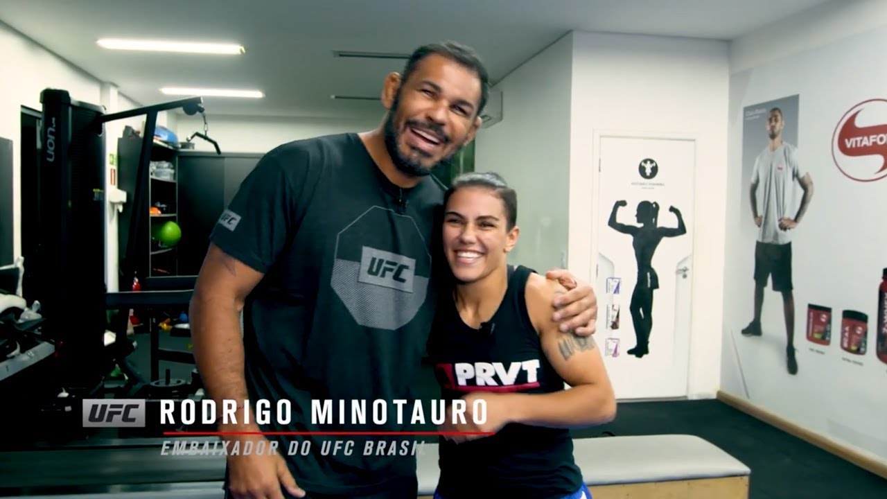 Jéssica Andrade ensina o Bate-Estaca com Rodrigo Minotauro