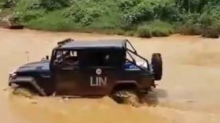 12 Jeep Off Road Movies - Đua xe địa hình cực hay! thử sức với con đường bùn lầy ! Sông suối screenshot 4
