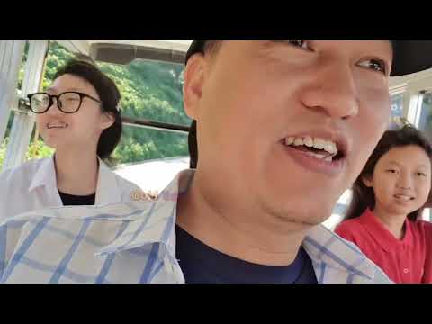 👉 Đi chơi Thác Bạc, được chủ cửa hàng cho mượn gậy & dép miễn phí để xuống thác!