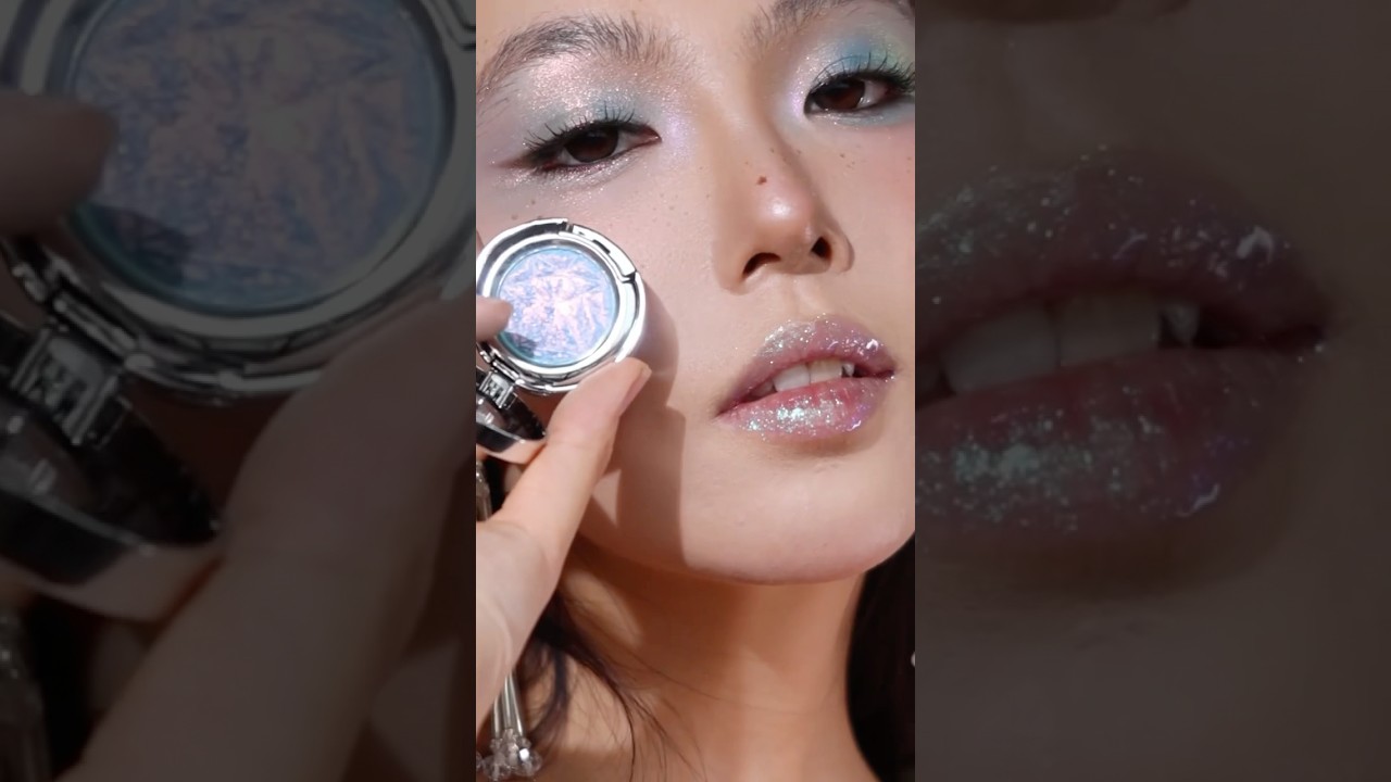 Multichrome Highlighter Eyeshadow 