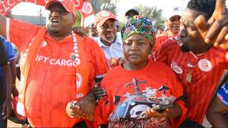 ONA KAY MZIWANDA AVALISHWA KANGA ATEMBEZWA UWANJA MZIMA AOLEWA KISA ALOSEMA DOUMBIA HAFUNGI