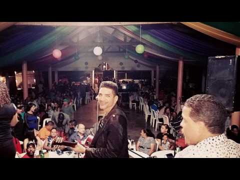 Putar Voy a Llorar por Ti - El Varon de la bachata
