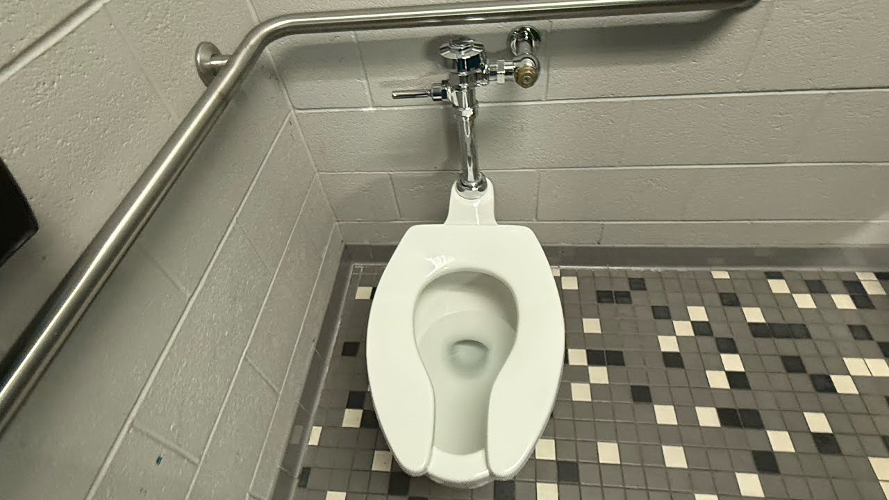 McKinney Center for Science and Mathematics Men’s Restroom full shoot 1