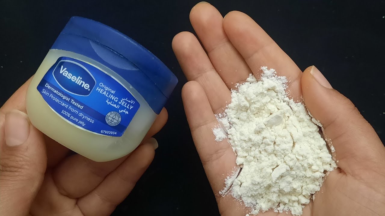 الفازلين والنشا سيجعلك بنت 16 سنة مهما كان عمرك فوق ال 40 بشرة بيضاء بدون هالات سوداء وبدون تجاعيد