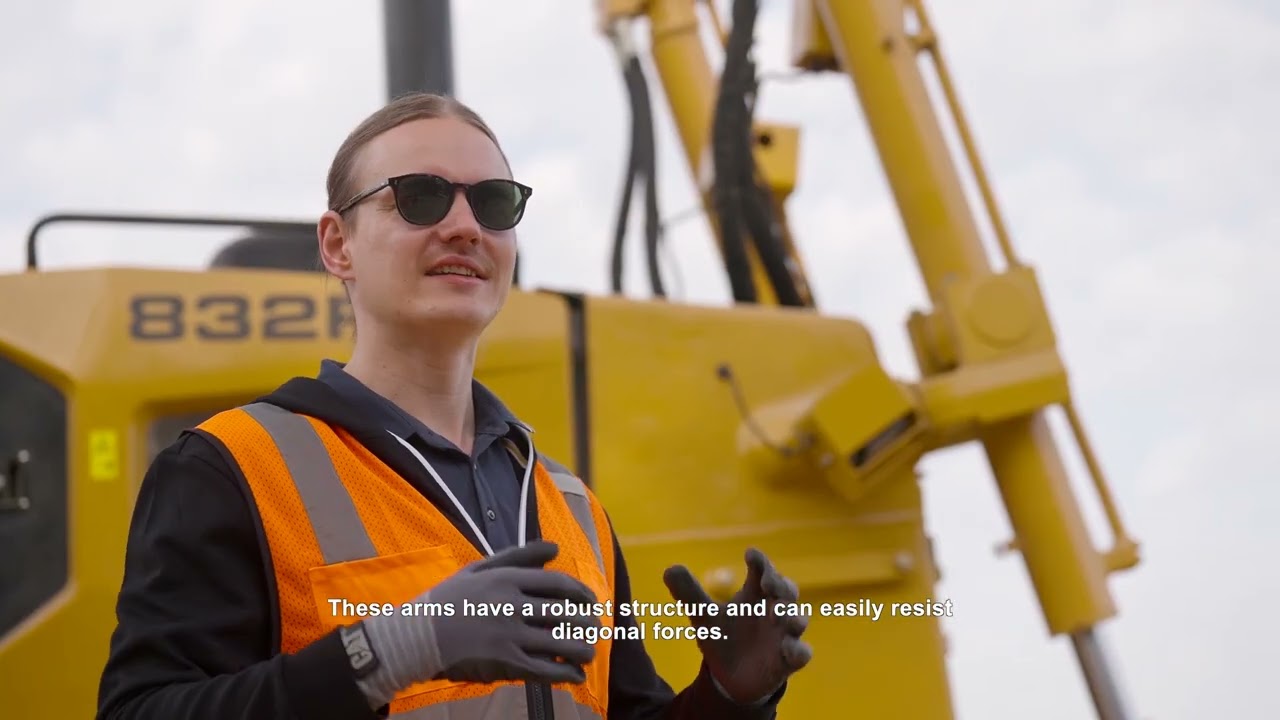 SEM832F Dozer walkaround video