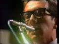 Capture de la vidéo Elvis Costello 1St Tv Interview