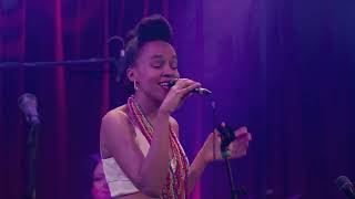Monika Kabaselegrecofuturisme - Cimwemwe Mwe