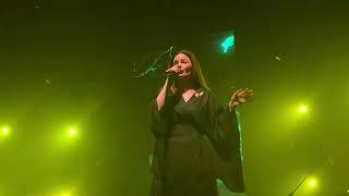 картинка: Ева Власова - Не ругай меня мама (Санкт-Петербург, Aurora Concert Hall 8.04.22)