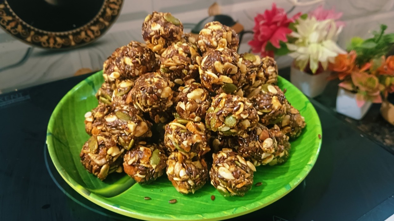 Dates Dry Fruits Laddu, Dry Fruits Laddu Recipe -  सबसे सेहतमंद लड्डू बिना चीनी-गुड़ के बनाये
